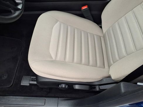 Used 2018 Ford Fusion S FWD image 11