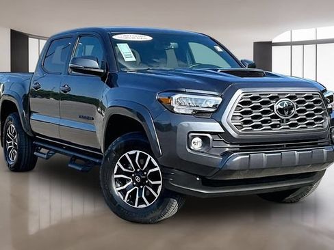 Used 2023 Toyota Tacoma TRD Sport w/ Technology Package AWD/4WD image 3
