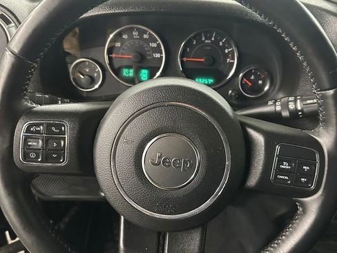 Used 2017 Jeep Wrangler Unlimited Sahara w/ Connectivity Group image 14