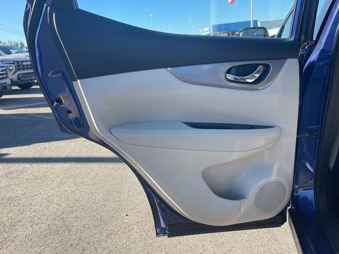 Used 2020 Nissan Rogue Sport SL w/ Premium Package FWD image 31