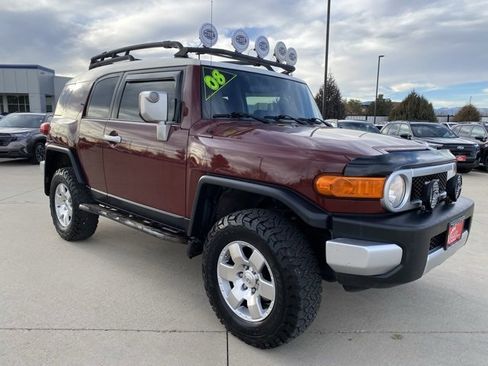 Used 2008 Toyota FJ Cruiser 4WD image 7