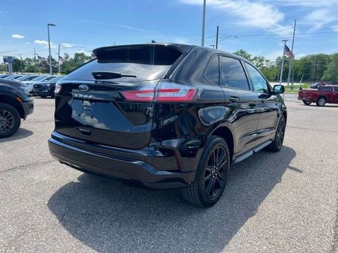 Certified 2024 Ford Edge ST-Line AWD/4WD image 4