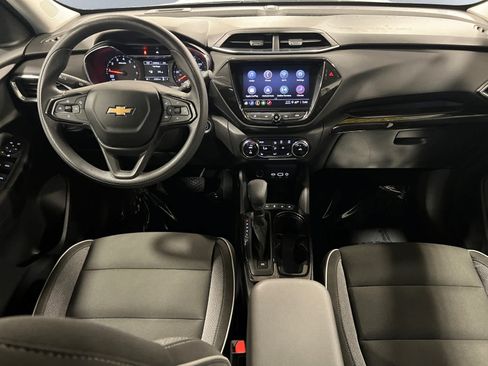 Used 2022 Chevrolet TrailBlazer LT w/ Convenience Package FWD image 10