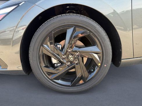 New 2026 Hyundai Elantra SEL Sport Premium FWD image 9