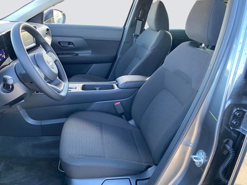 Used 2025 Nissan Kicks S image 13