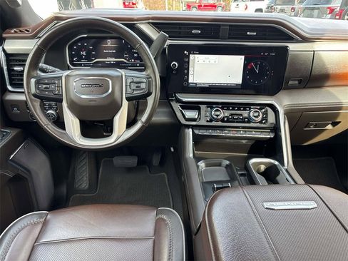Used 2024 GMC Sierra 2500 Denali w/ Denali Reserve Package image 14