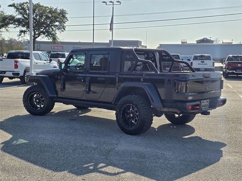 Used 2021 Jeep Gladiator Mojave image 4