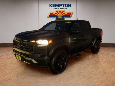 Used 2024 Chevrolet Colorado Trail Boss image 2