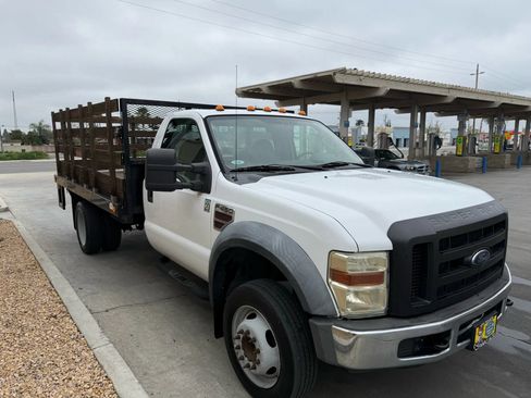 Used 2008 Ford F450 2WD Regular Cab Super Duty image 3