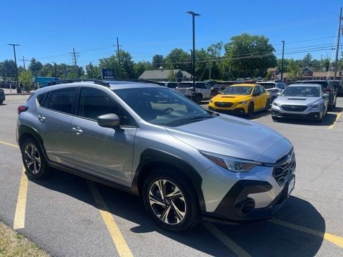 Used 2024 Subaru Crosstrek 2.0i Premium AWD/4WD image 3