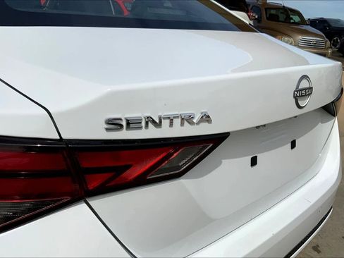 Used 2025 Nissan Sentra SV FWD image 33