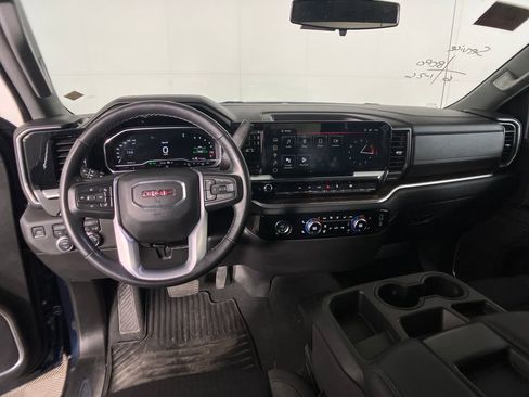 Used 2022 GMC Sierra 1500 SLE image 7