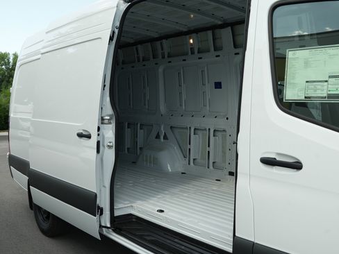 New 2025 Mercedes-Benz Sprinter 2500 image 30