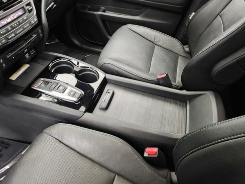 Used 2021 Honda Pilot Elite image 22