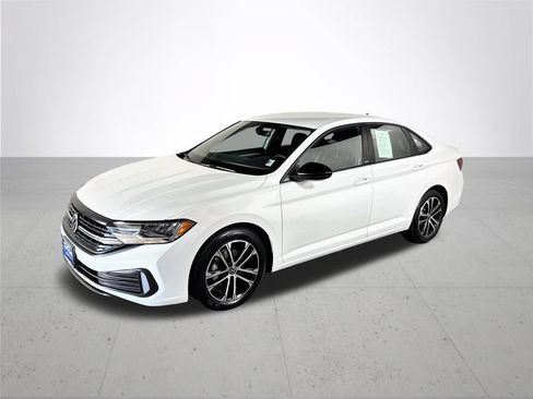 Used 2023 Volkswagen Jetta Sport FWD image 2