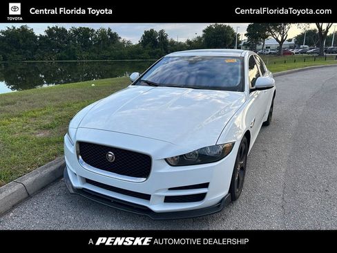Used 2018 Jaguar XE RWD image 1