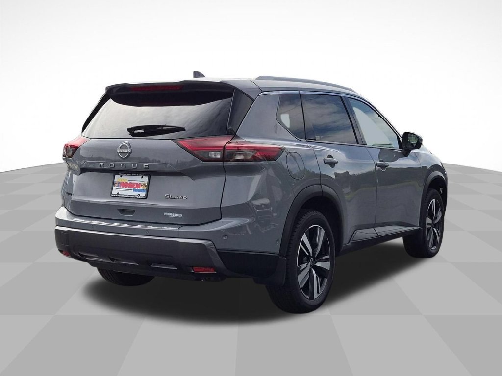 Used 2025 Nissan Rogue SL w/ SL Premium Package AWD/4WD image 3