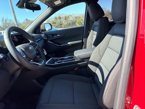 New 2026 Chevrolet Equinox LT image 19