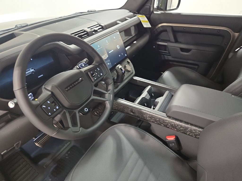 New 2026 Land Rover Defender 110 OCTA AWD/4WD image 20