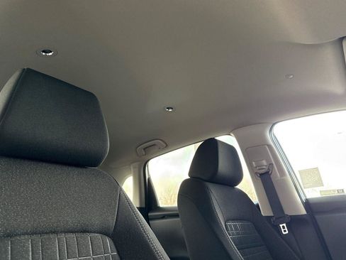 Certified 2026 Honda HR-V LX image 17