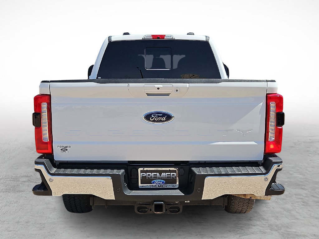 Used 2024 Ford F250 Lariat w/ FX4 Off-Road Package AWD/4WD image 9