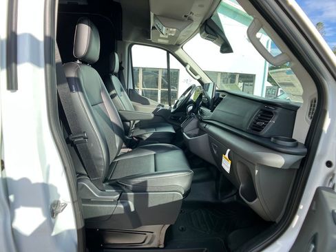 New 2026 Ford Transit 250 148 Medium Roof w/ Load Area Protection Package image 5