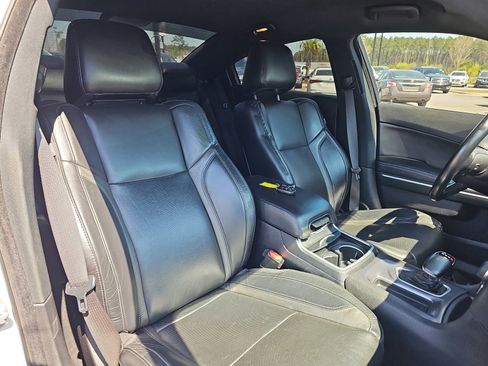 Used 2021 Dodge Charger SXT w/ Leather Interior Group RWD image 11