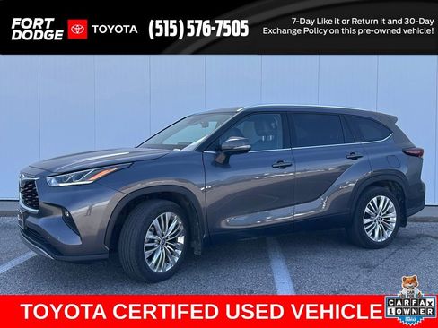 Used 2024 Toyota Highlander Platinum AWD/4WD image 1