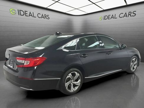 Used 2018 Honda Accord EX image 5