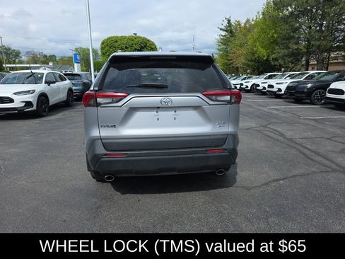 Used 2021 Toyota RAV4 XLE Premium AWD/4WD image 7