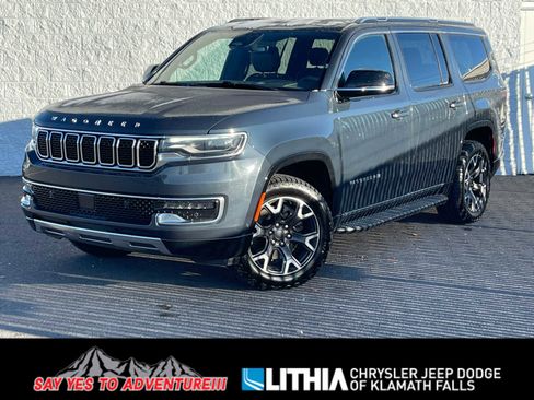 Used 2023 Jeep Wagoneer Series III w/ Preferred Equipment Group image 1