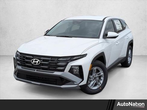New 2026 Hyundai Tucson SE image 1