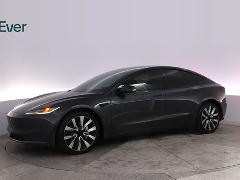 Used 2024 Tesla Model 3 Standard Range RWD image 18