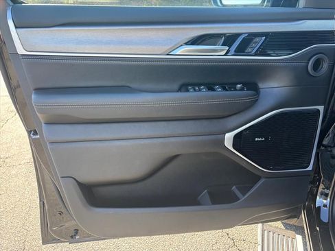 New 2026 Jeep Grand Wagoneer Limited image 9