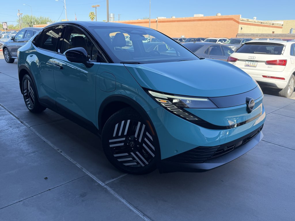 Used 2026 Nissan Leaf SV+ w/ Floor Mat Package (SV+) FWD image 6