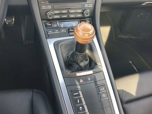 Used 2017 Porsche 911 Carrera image 16