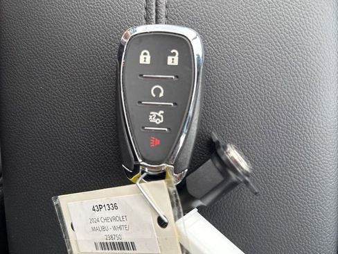 Used 2024 Chevrolet Malibu LT image 33