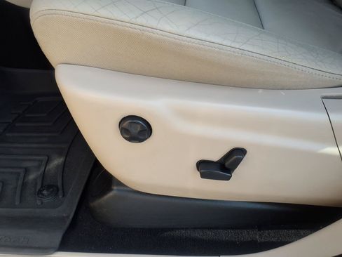 Used 2019 Jeep Grand Cherokee Limited AWD/4WD image 21