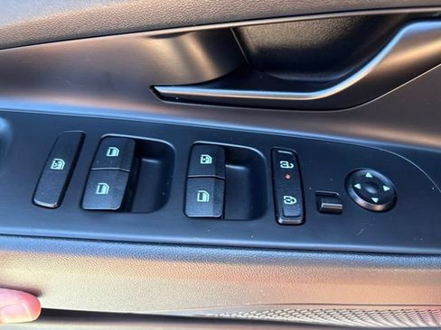 Certified 2025 Hyundai Elantra Sport FWD image 11