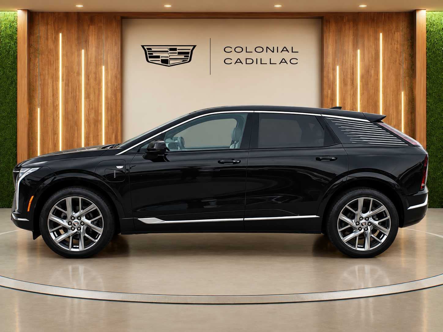 Certified 2025 Cadillac Optiq Luxury 1 AWD/4WD image 2
