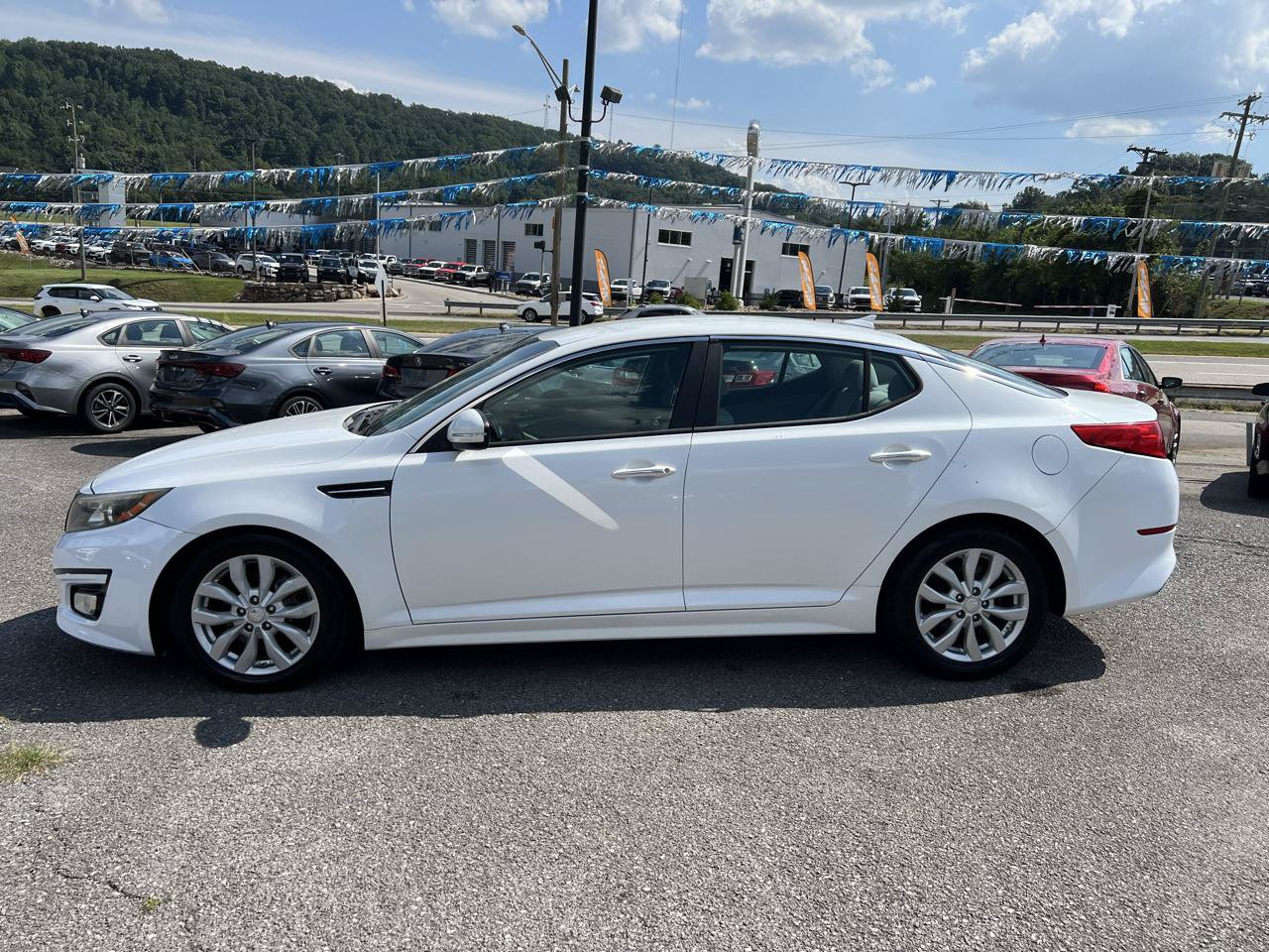 Used 2015 Kia Optima LX FWD image 4