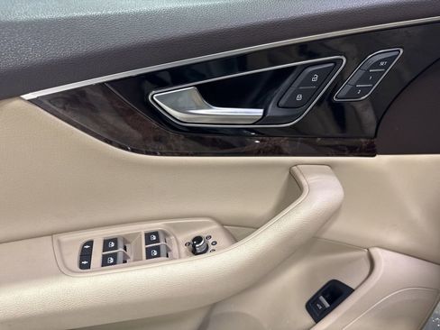 Used 2019 Audi Q7 3.0T Prestige w/ Prestige Package AWD/4WD image 31