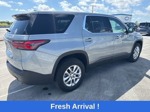 Used 2023 Chevrolet Traverse LS FWD image 13