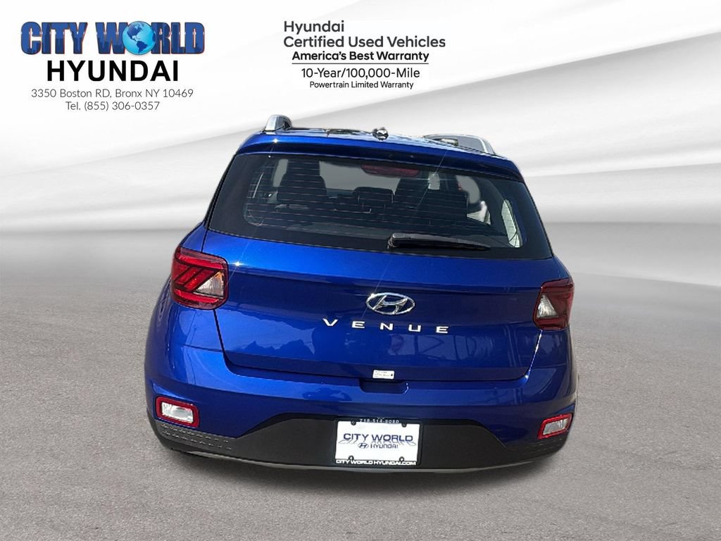 Used 2025 Hyundai Venue Limited FWD image 4