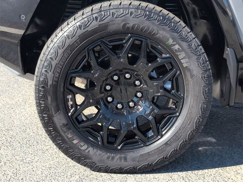 Certified 2024 GMC Hummer EV 2X image 34