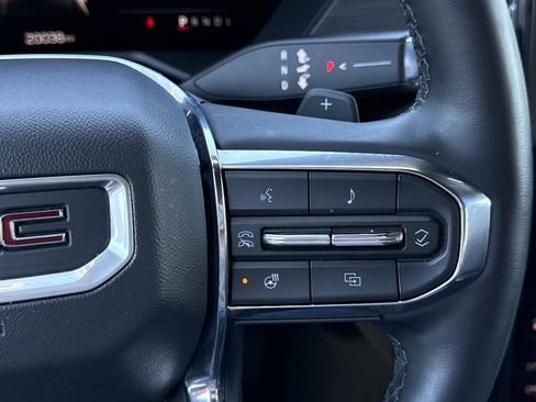 Used 2025 GMC Acadia Elevation FWD image 18