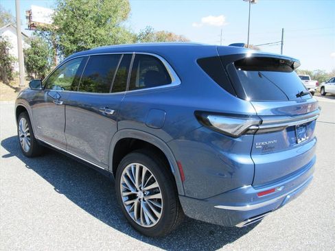 New 2026 Buick Enclave Avenir w/ Super Cruise Package image 5