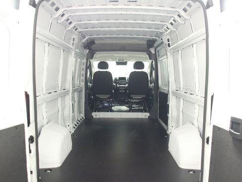 New 2025 RAM ProMaster 2500 w/ Power Group image 12