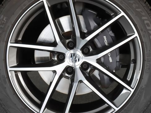 Used 2026 Porsche Macan AWD/4WD image 28
