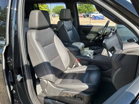 Used 2022 Chevrolet Suburban LT w/ LT Signature Package AWD/4WD image 37
